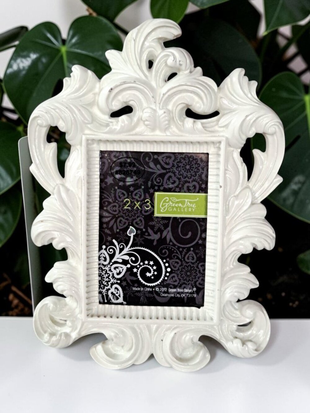 NEW Green Tree Gallery 2x3" Ornate White Baroque Resin Picture Frame Glossy